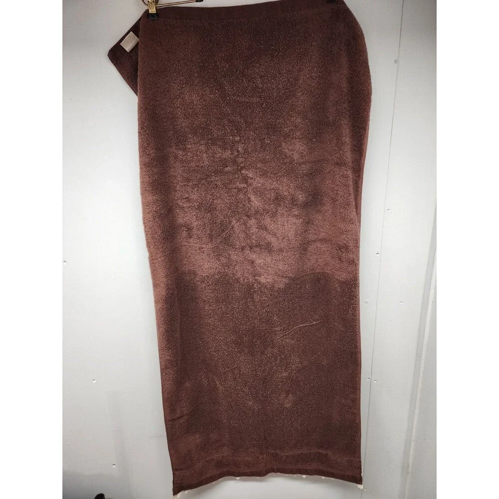 VTGUtica By J P Stevens Velour Bath Towel Brown  W Cream Lace 1980's Grannycore